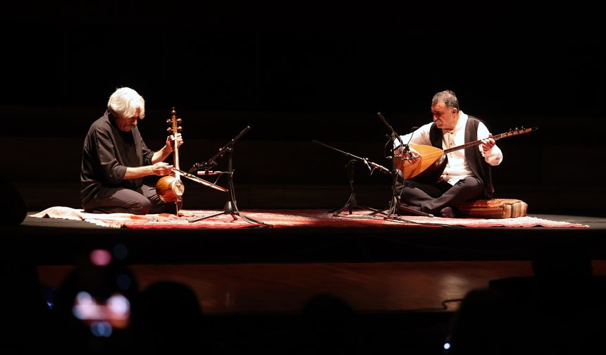 Kayhan Kalhor ve Erdal Erzincan’dan muhteşem konser