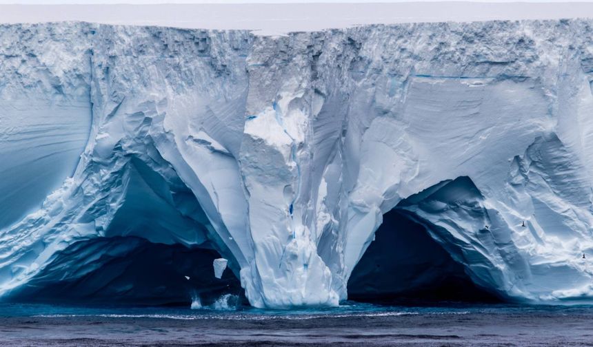 Antarktika’nın altında gizli yolculuk: Veriler alarm veriyor