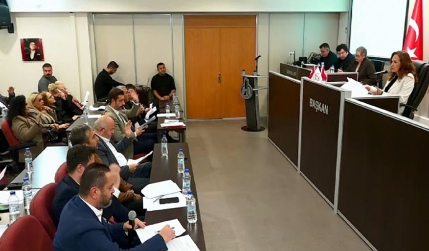 Karşıyaka’da gündem Sayıştay raporları: CHP ve AK Parti arasında ‘yargı’ polemiği