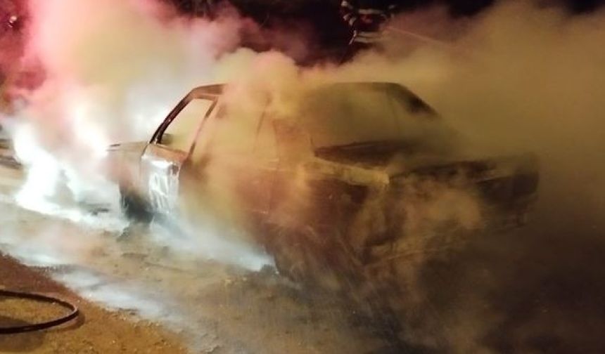 Park halindeki otomobilde patlama: 1 ölü