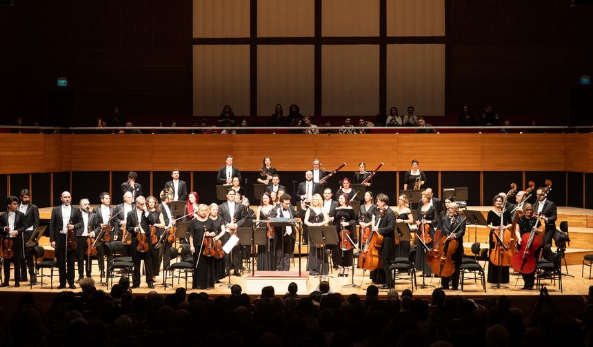 "İsmet İnönü Anısına" konser düzenledi