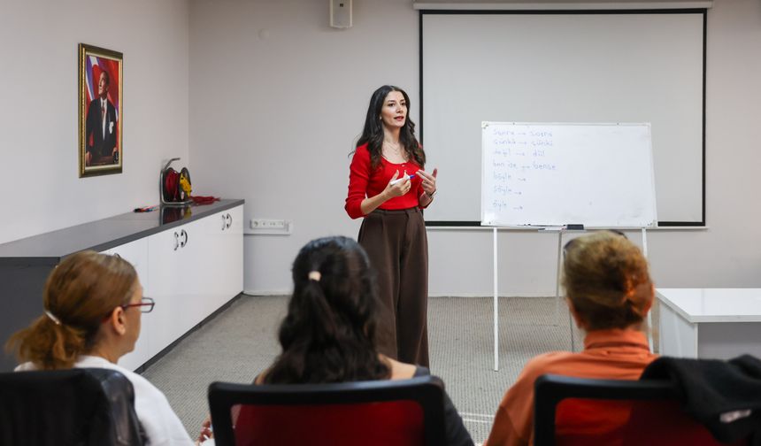 Buca Belediyesi’nden diksiyon ve sunuculuk kursu