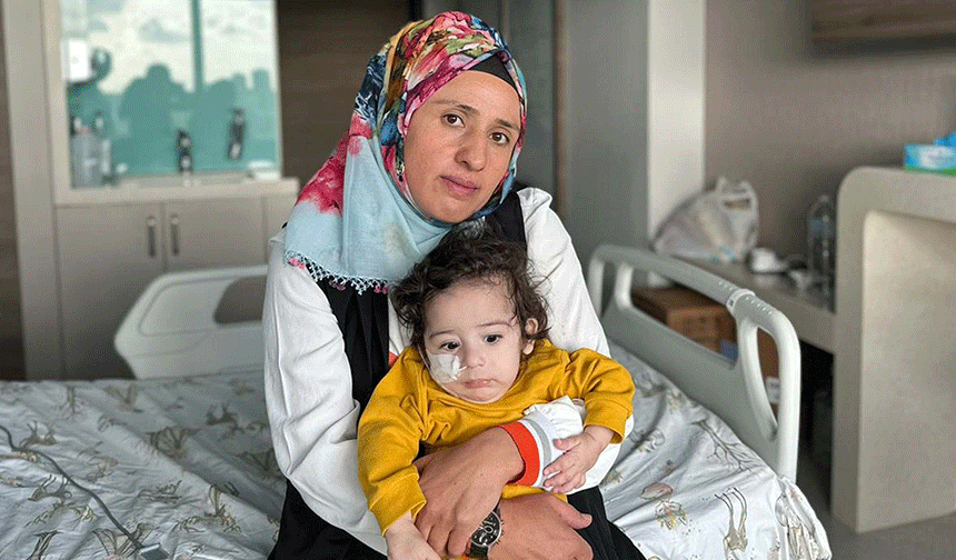 SMA'lı Kerem'in annesi: Oğlumu kardeşlerine kavuşturun