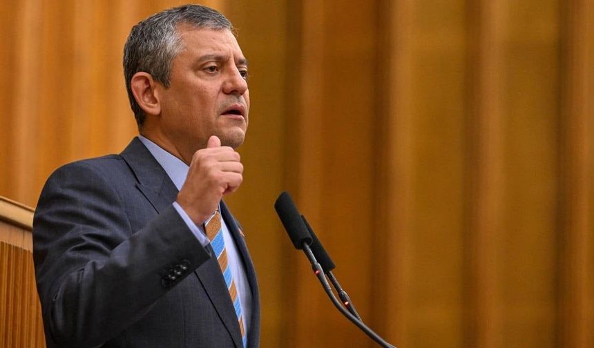 Özel’den Akın Gürlek’e ‘İZBETON davası’ üzerinden eleştiri!