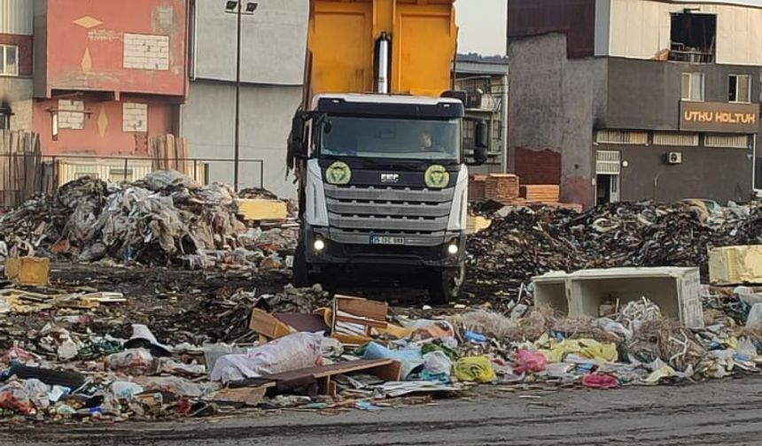 Buca’da vahşi depolama: AK Parti’den istifa çağrısı