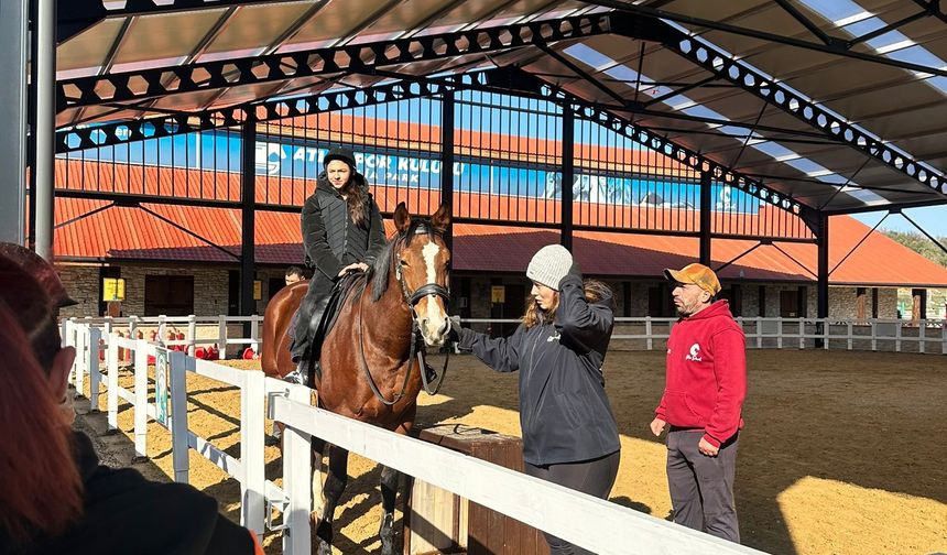 AliaPark Atla Terapi Merkezi’nde anlamlı buluşma