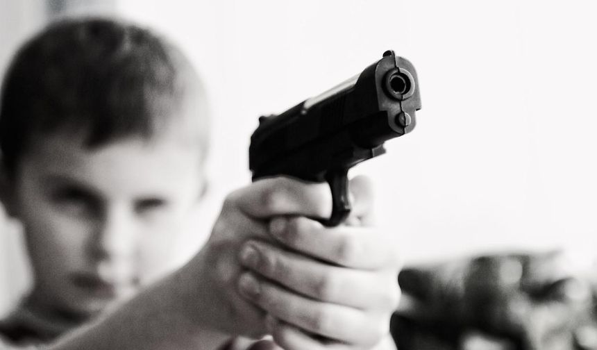 Dizilerdeki şiddet ve suç "hayat tarzı" gibi pazarlanıyor