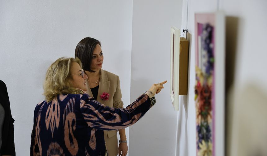 Karabağlar ’da 'kozalar' çiçek açtı