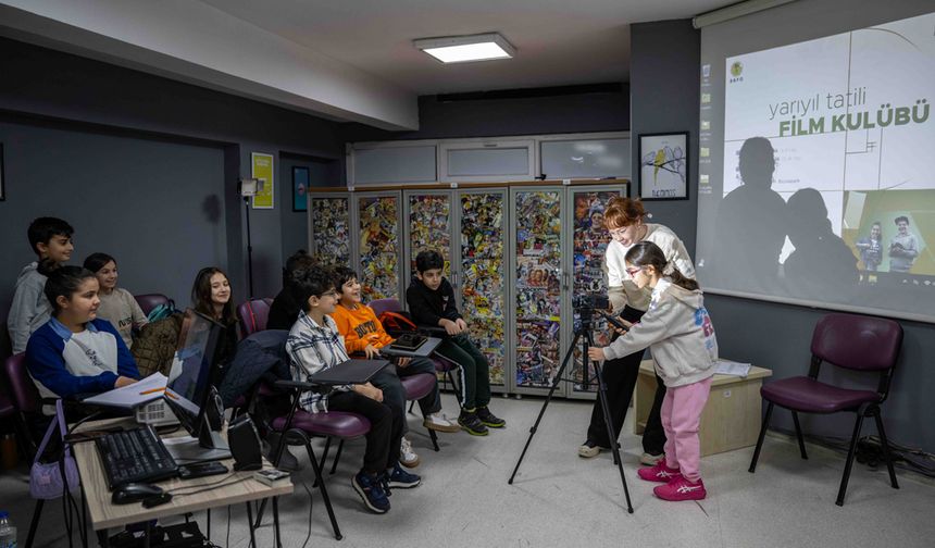 Bornova’nın sinema atölyesine miniklerden büyük ilgi