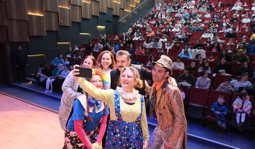 Dikili’de dolu dolu yarı yıl tatili!