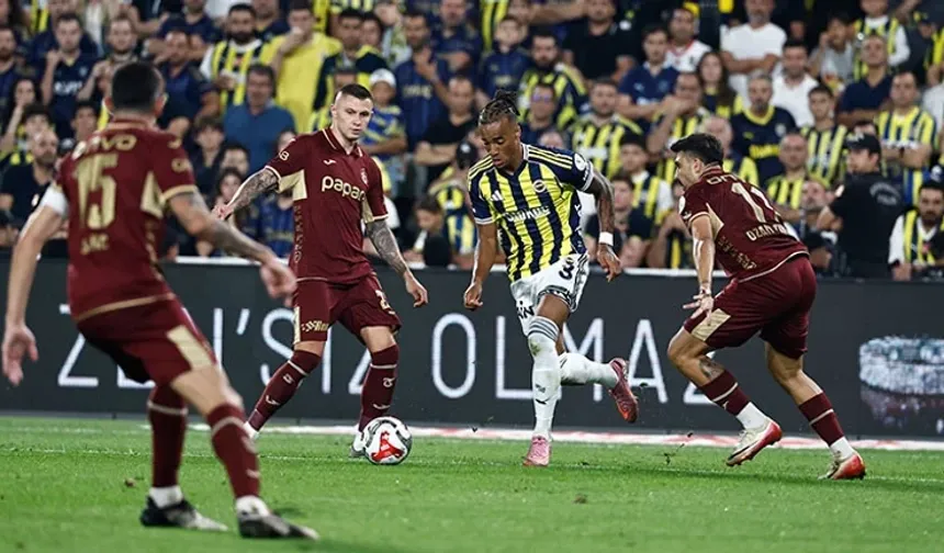 Trabzon, Fenerbahçe'yi ağırlıyor... Dev derbide muhtemel 11'ler!