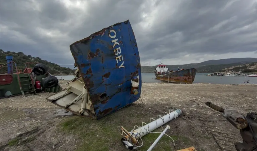 Cennet koyda tepki çeken gemi sökümü… Sahibi belli oldu!
