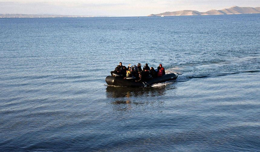 Çeşme açıklarında 39 düzensiz göçmen yakalandı