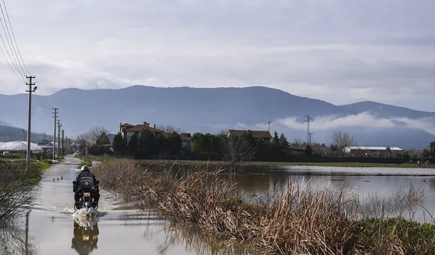 Son 16 yılın en yağmurlu Şubat'ı... İzmir yağışa doydu!