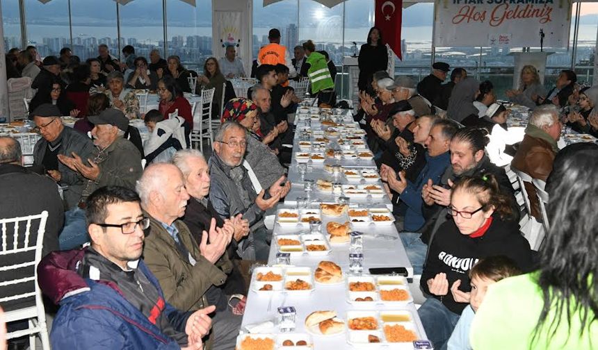 Çiğli’de gönüller aynı sofrada buluştu