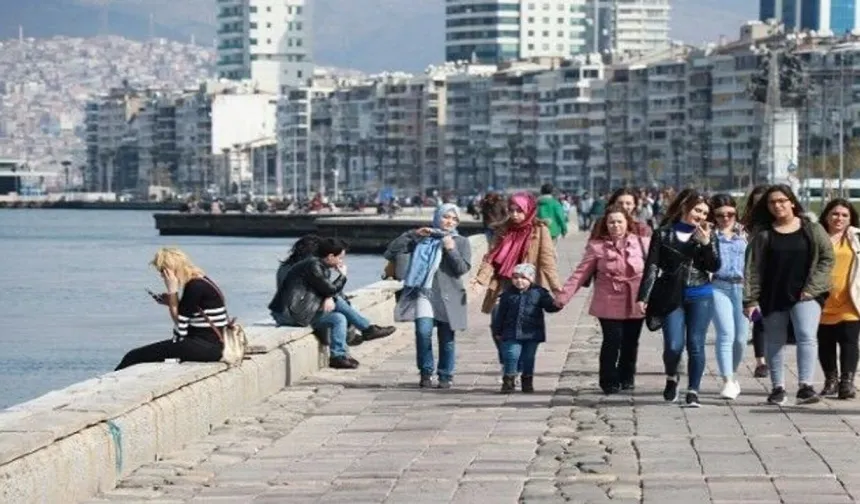 İzmir’de hafta sonu bahar havası!