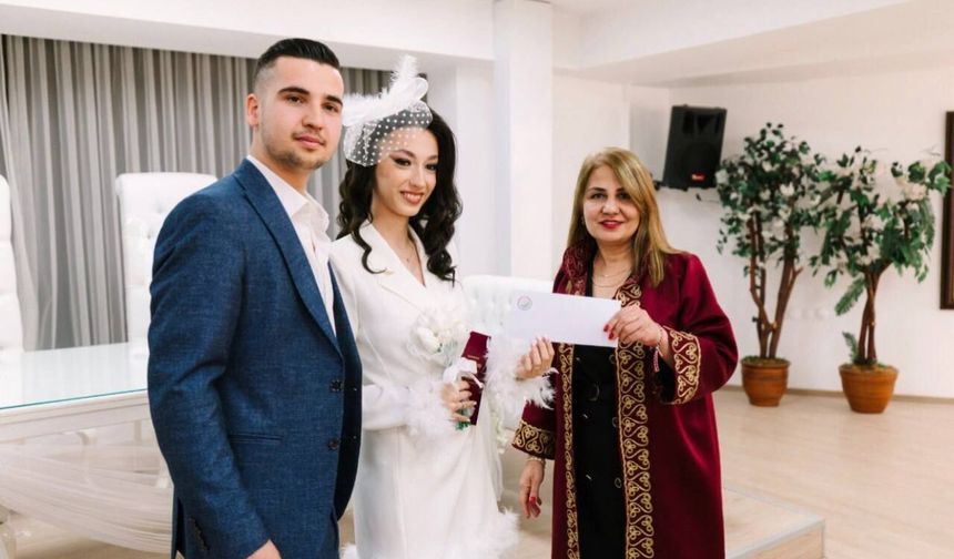 Balçova'da yeni evlenenlere destek!
