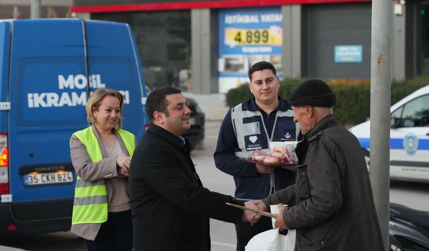 Torbalı'da her kapı çalındı... 850 çocuğa bayramlık desteği!