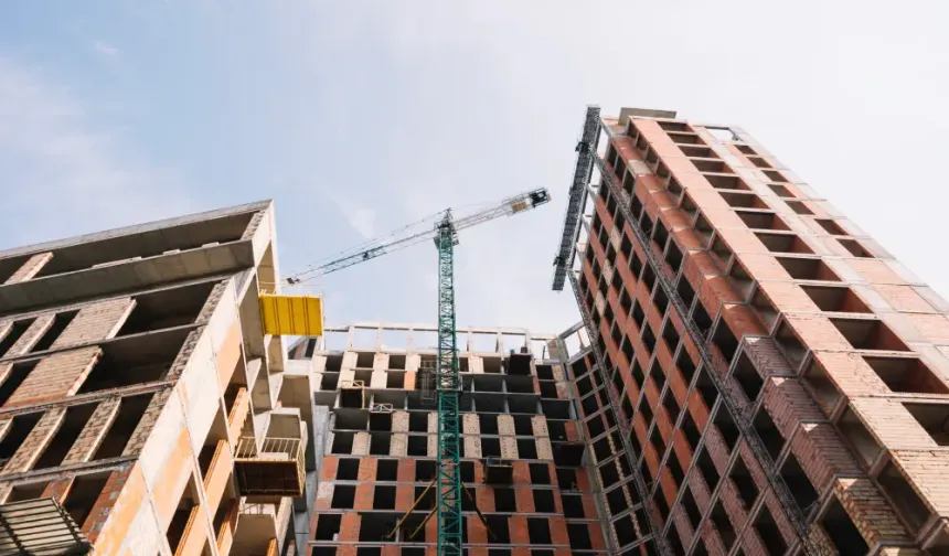 Bayraklı'daki dönüşümde kritik süreç... İZDEDA başkanından uyarı!