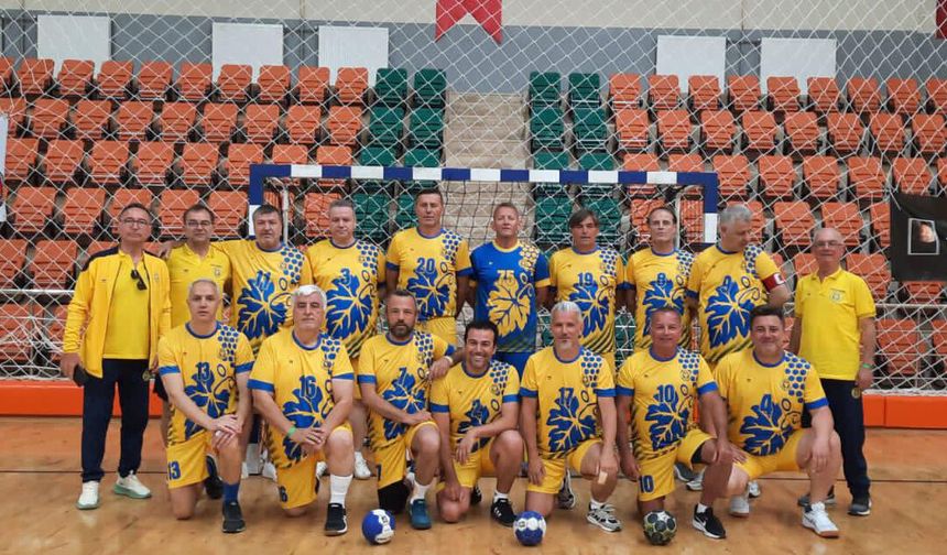 Buca Belediyesi Veteran Hentbol Takımı Avrupa yolcusu