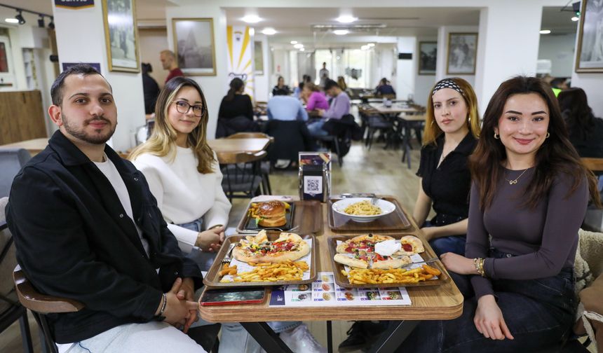 Buca’da gençliğin buluşma noktası: Üzüm Cafe