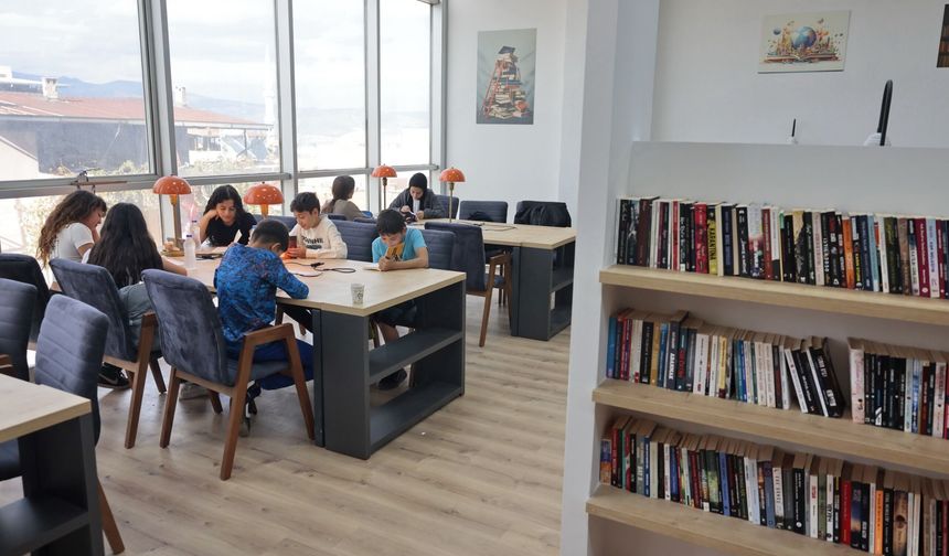 Güzelyalı’dan Toros’a: Bilginin ışığı Cumhuriyet Kütüphanelerinden yayılıyor