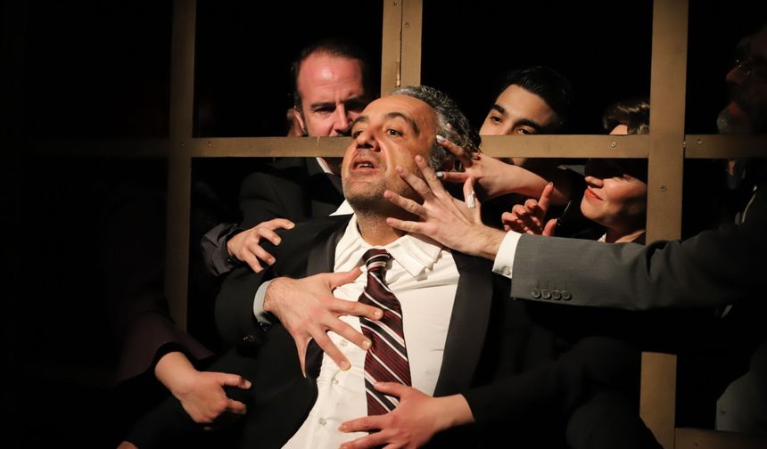 Bornova'da “Kont Öderland” oyununu sahnelendi