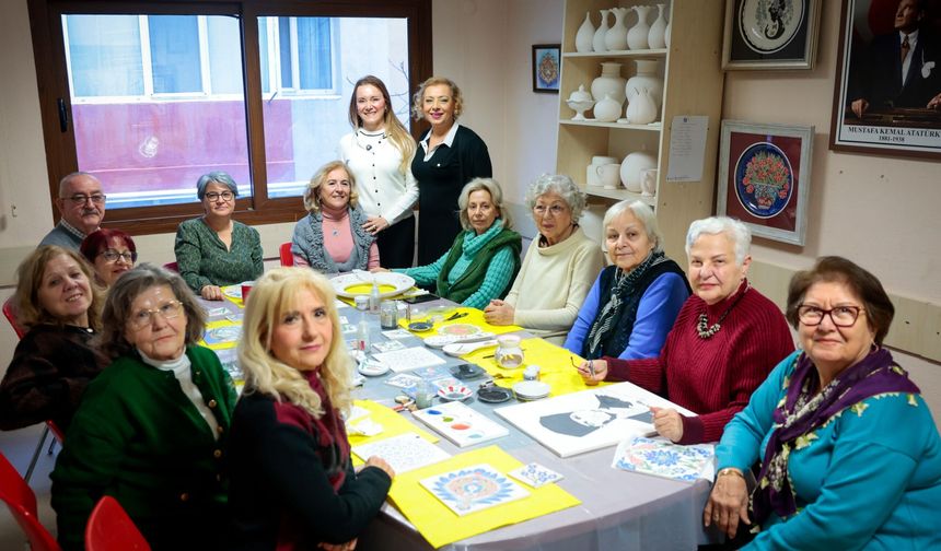 Konak’ta Yaşlılara Saygı Haftası’nda renkli buluşma