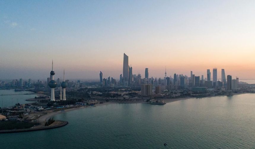 Kuveyt, 14 füze ve 12 İHA'nın etkisiz hale getirildiğini duyurdu