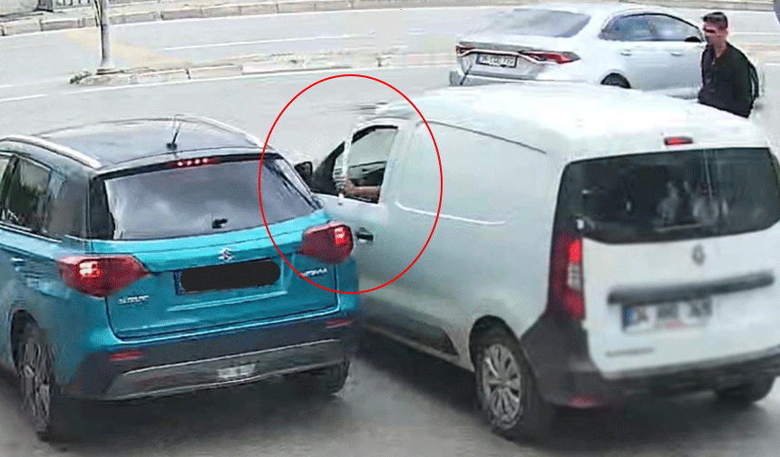 Trafikte dehşet anları: "Beyzbol sopasıyla saldırdılar”