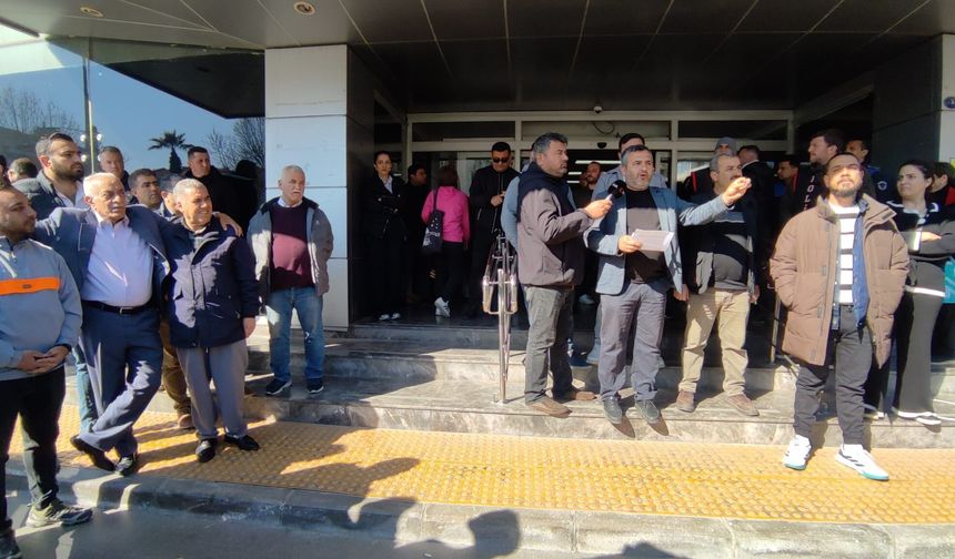 Rakipler yan yana... Karşıyaka'daki pazarcı eyleminde soğuk savaş!