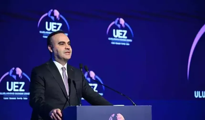 Kacır: Küresel ticaretin merkez ülkelerinden biriyiz