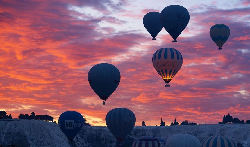 Pamukkale semalarında renkli şölen