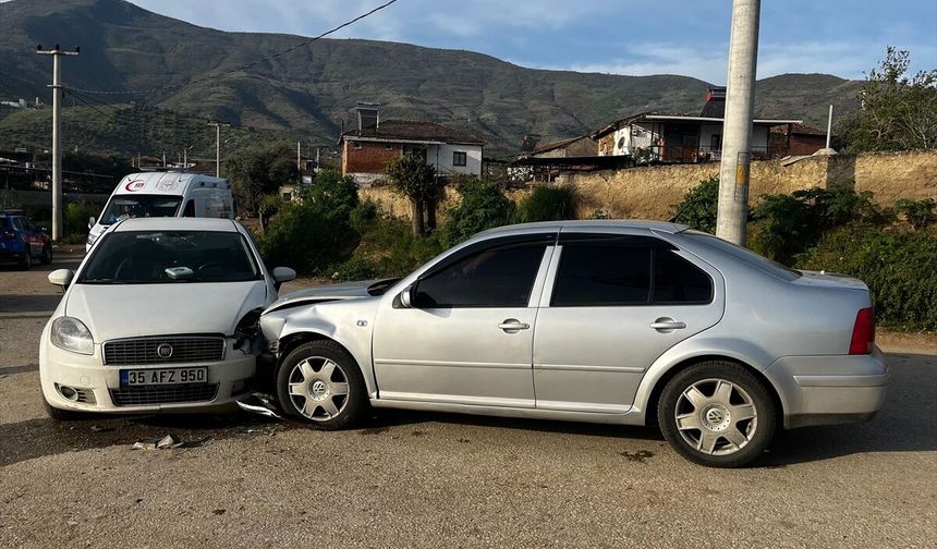 Ödemiş'te kaza: Anne ve bebeği yaralı!