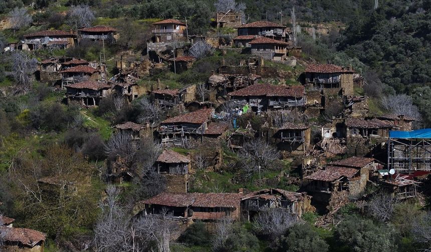 Hayalet köyde zaman geri sarıyor!