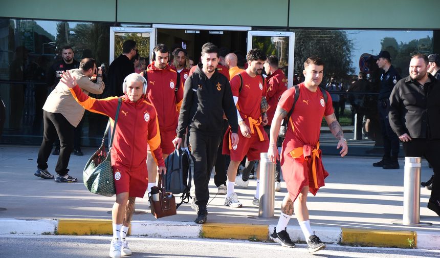 Galatasaray’a İzmir’de coşkulu karşılama