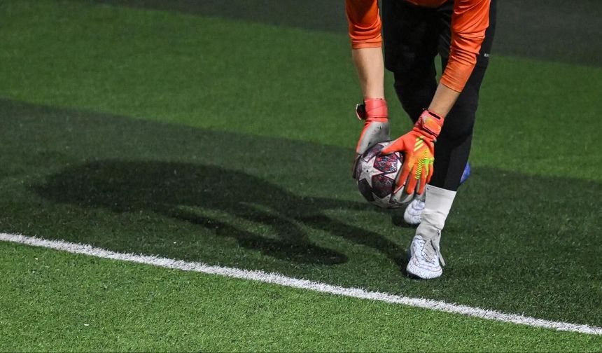 Uzmanlar uyardı: Halı saha maçları gizli kalp hastalıklarını tetikliyor