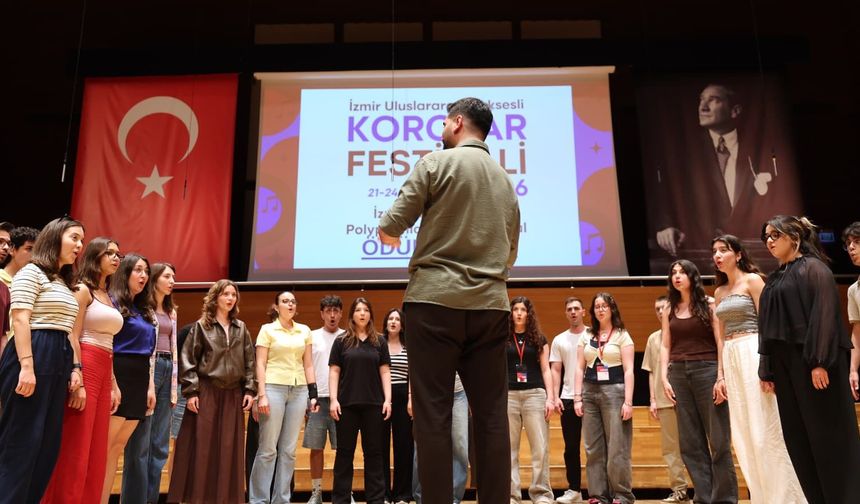 Binlerce sanatçı büyük finalle ödüllerini aldı!