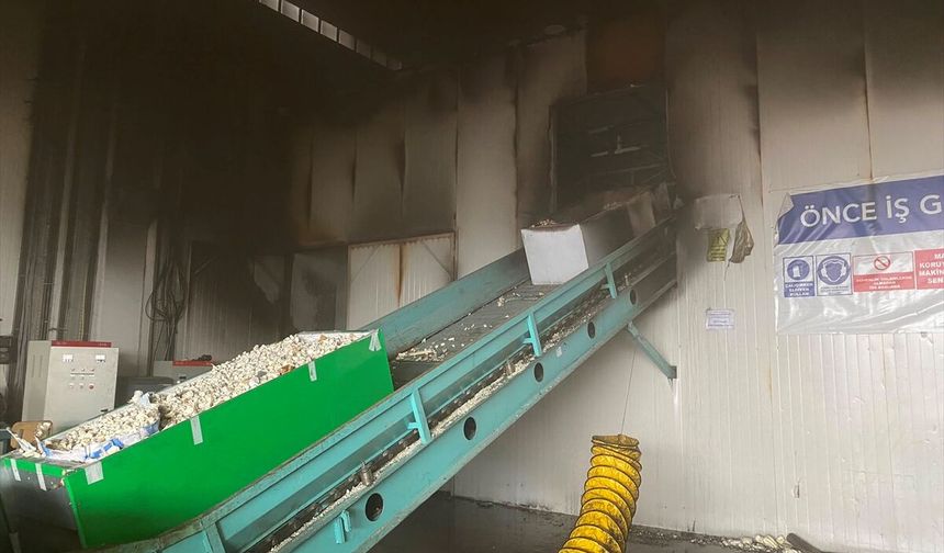 Fabrikada korkunç iş kazası... Personellerin elleri ve yüzleri yandı!