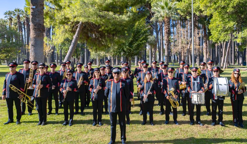 Marşlardan konserlere... 83 yıllık İzmir Bandosu