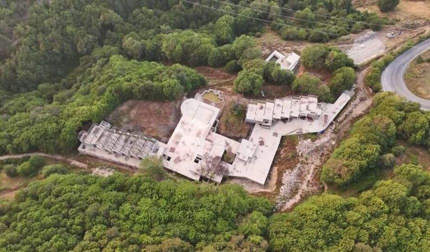 Grand Kartal Otel’in ruhsatsız personel lojmanı yıkıldı