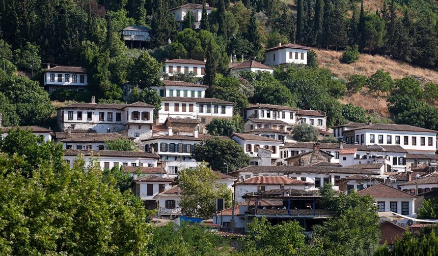 İzmir'in "kıyamet köyü"nün ünü sınırları aştı