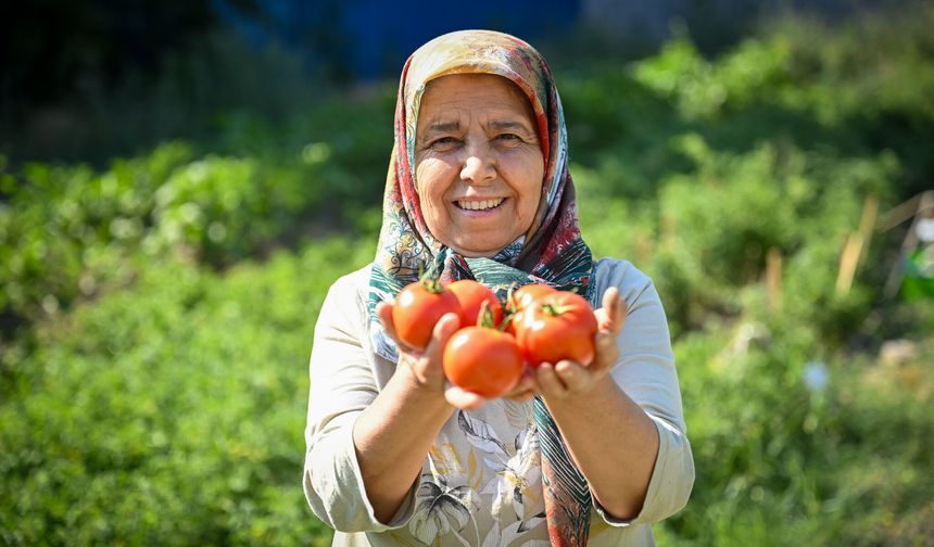 Bornova'da kadın emeği bereket getirdi!