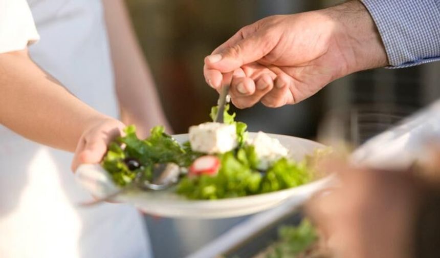 Salatadaki gizli tehlike: ABD'de binlerce kişi hastanelik oldu