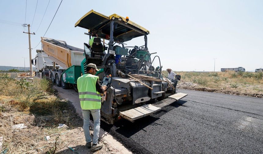Bergama’da yollar yenileniyor... Ulaşım daha güvenli hale geliyor!