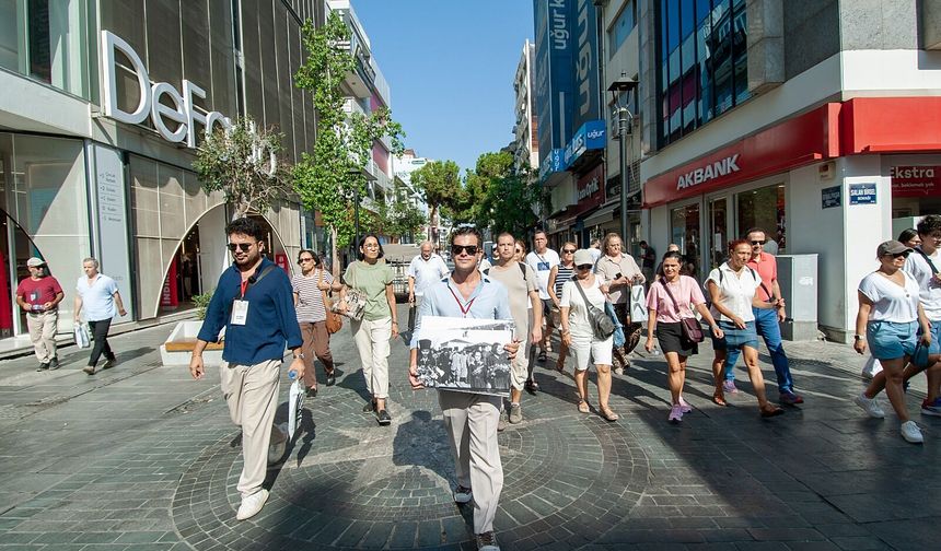 ‘Atatürk’ün Adımlarıyla Karşıyaka’ rotasında turlar başladı