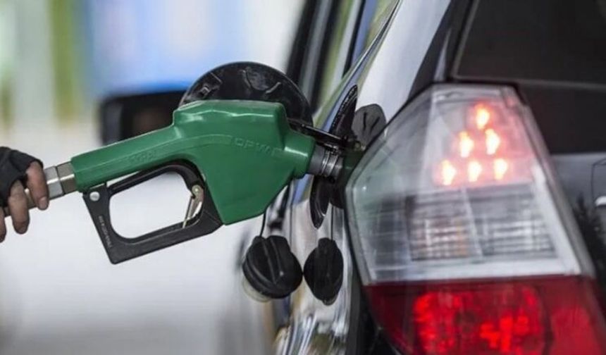 Benzine yeni zam yolda: Tabela değişecek!
