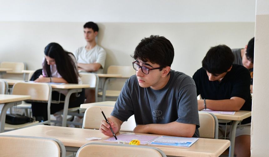 ÇİBEM öğrencilerinden YKS’de büyük başarı!