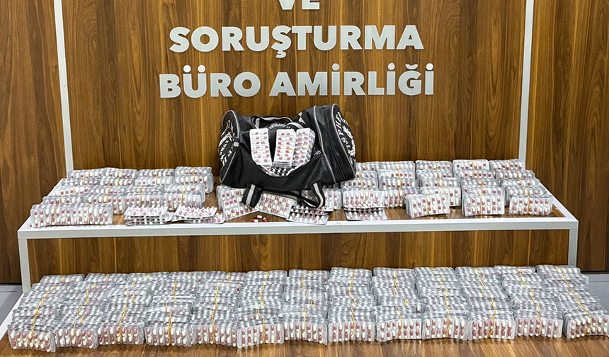 İzmir'de 'zehir' baskını... Binlerce hap ele geçirildi!