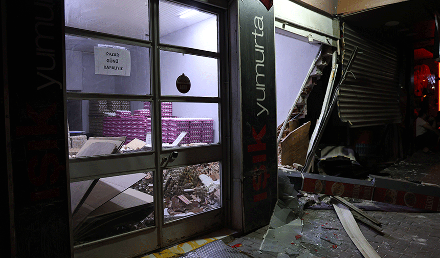İzmir'de '45 plaka' durdurulamadı... Önce dönerciye, oradan yumurtacıya!